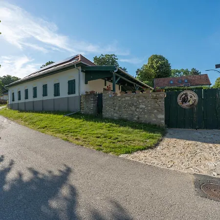 Maison d'hôtes Döbrögi Wellness 3*